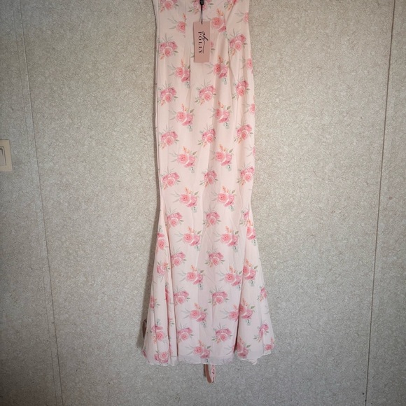 Oh Polly Cream Strapless Bodycon Dress - Picture 5 of 14